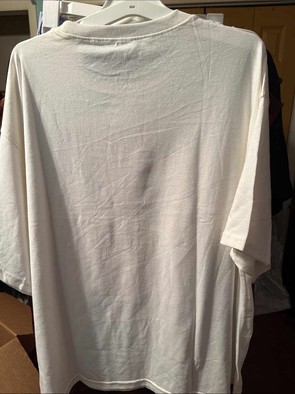 Modern Lux White Tee with Red Graphic Ballet Print - Picture 4 of 4